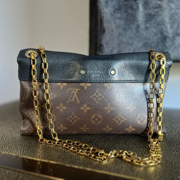 Louis Vuitton Pallas Chain Shoulder Bag Monogram Canvas and Calfskin - Black - Picture 4 of 12